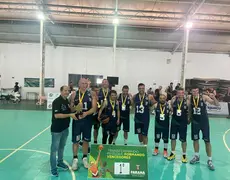 Equipe de Almirante Tamandaré de basquete se destaca e ganha torneio em Foz do Iguaçu