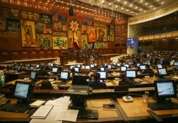 Parlamento do Equador aprova abertura de processo de impeachment contra Lasso