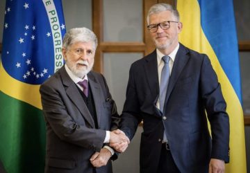 Em campanha por um Nobel para Lula, a diplomacia brasileira banaliza o mal