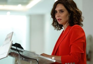 Espanha confirma guinada à direita com vitória dos conservadores nas eleições regionais