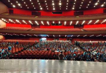 Estudantes de Almirante Tamandaré têm dia especial no Teatro Guaíra com apresentação da Escola de Dança