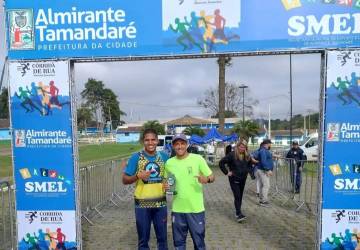 Sucesso na 1ª Corrida de Rua de Almirante Tamandaré: Evento promovido pela Prefeitura Municipal incentiva esporte e vida saudável