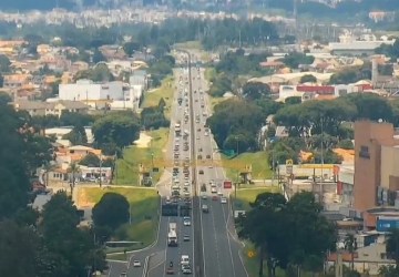 PRF identifica dez pontos críticos nas rodovias do Paraná e aumenta fiscalização no Carnaval; saiba onde