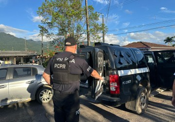 Integrantes de grupo que fez arrastões em rodovia do Paraná durante congestionamento são presos em operação