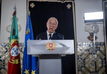 Após queda de governo, presidente de Portugal convoca eleições antecipadas para 18 de maio