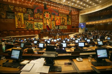 Parlamento do Equador aprova abertura de processo de impeachment contra Lasso