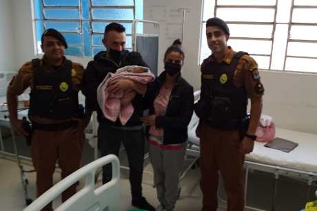 Mãe de recém-nascido agradece aos Policiais e equipe médica que salvaram sua filha 