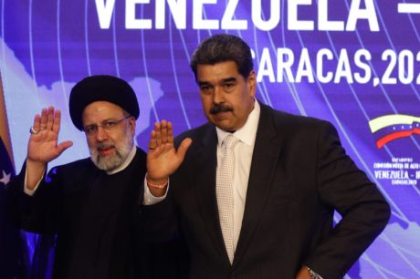 Maduro recebe presidente do Irã para reunião privada em Caracas