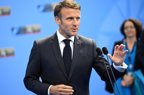 Macron anuncia envio de mísseis de médio alcance para Ucrânia