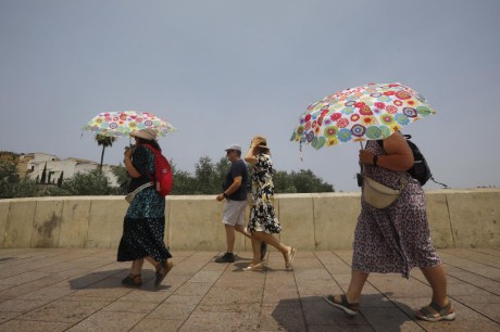 Hemisfério Norte enfrenta calor extremo e pode registrar novos recordes de temperatura