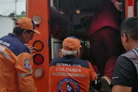 Queda de ônibus deixa 9 mortos e 25 feridos na Colômbia