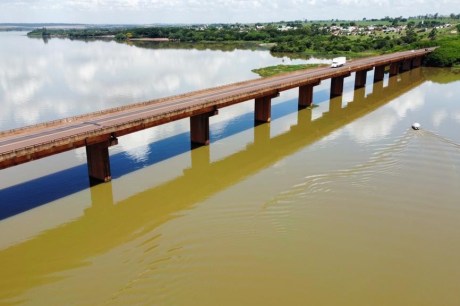 Ponte que faz ligação interestadual entre Pirapozinho (SP) e Santo Inácio (PR) será interditada na próxima segunda-feira; veja as rotas alternativas de desvios