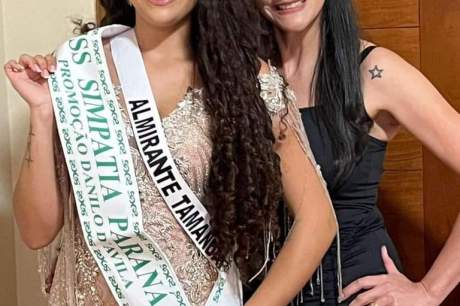 Rainha do Morango, Giovanna Biscaia, é eleita Miss Simpatia Paraná 