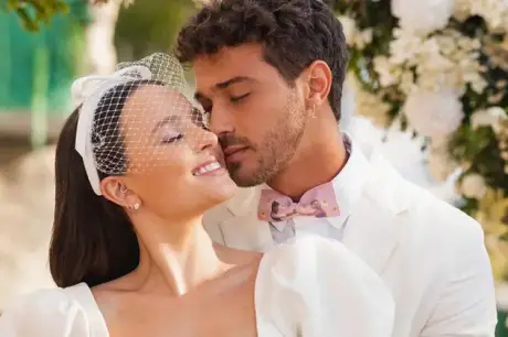 Larissa Manoela e André Frambach se casam em cerimônia íntima e exclusiva